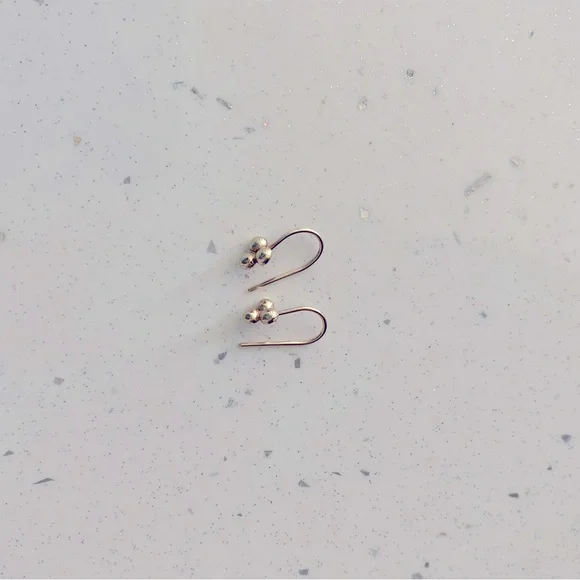 Etsy Efrat dot 14k white gold earrings,bat mitzvah gift, gold drop earrings - Picture 7 of 7